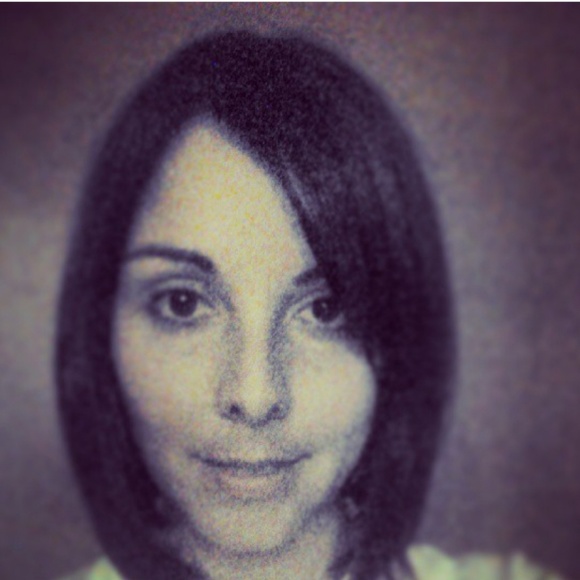 Meet your Posher, Erika - Picture 2 of 2